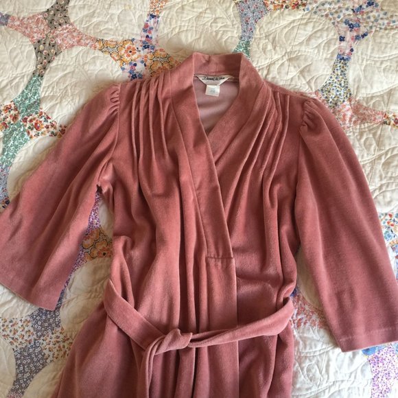Vintage pink dressing gown robe - Picture 1 of 5